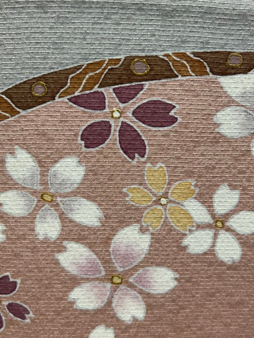 訪問着 【中村玉緒】砂色　鴇色　桜　花柄　金彩　染め分け　しつけ　美品