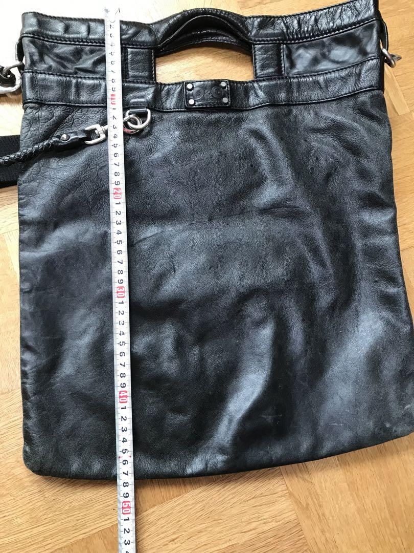 DOLCE&GABBANA ブラックレザーショルダーバッグ ドルチェ＆ガッバーナ DOLCE&GABBANAレザーショルダーバッグ