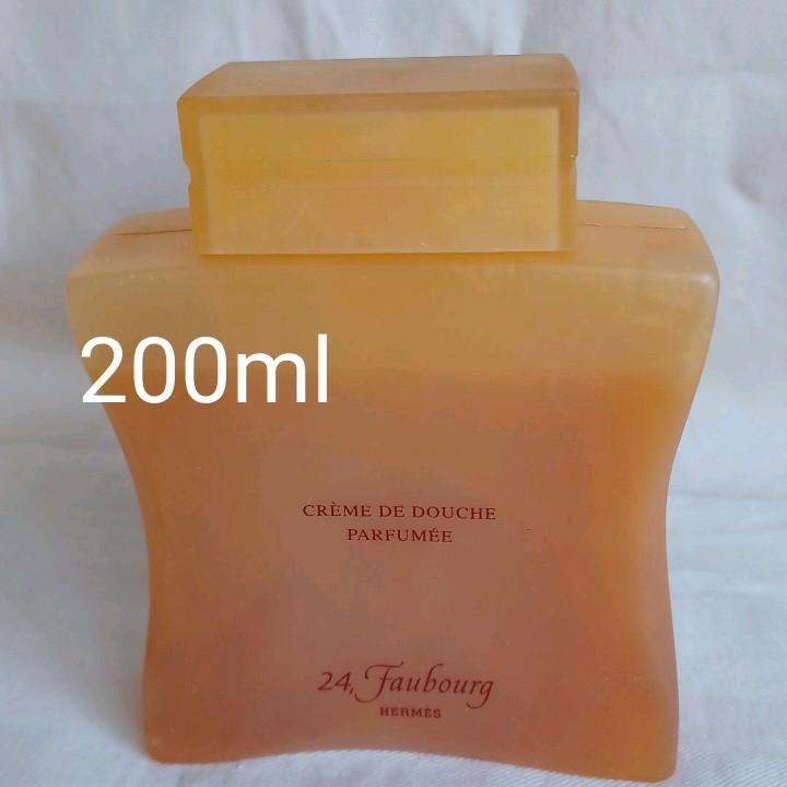 HERMES香水 24、faubourg CREAM DE DOUCHE