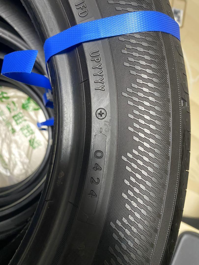 ほぼ新品225/55R17 YOKOHAMA ADVAN dB v553 4本