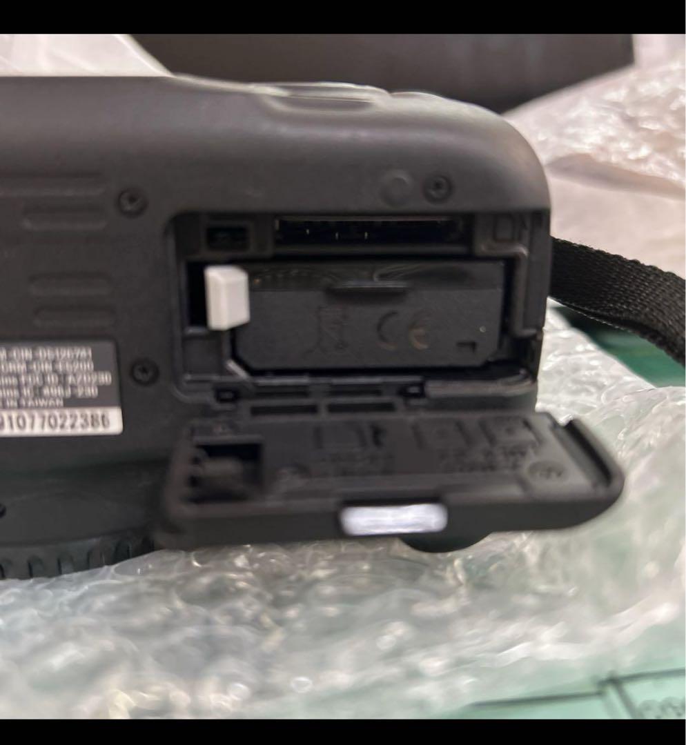 (美品) Canon EOS Kiss X90 デジタル一眼レフカメラキット