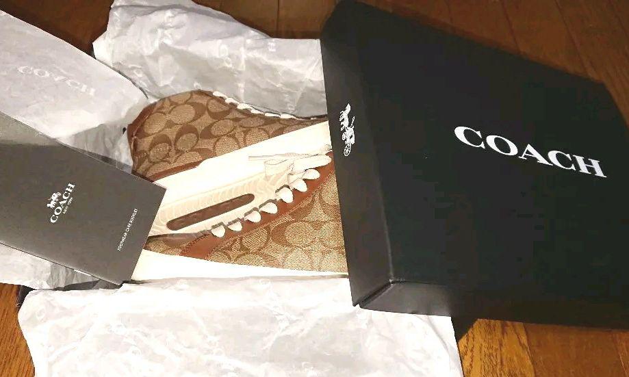 COACHスニーカー新品未使用箱入り - メルカリ 芸能人愛用 COACHスニーカー新品未使用箱入り スニーカー