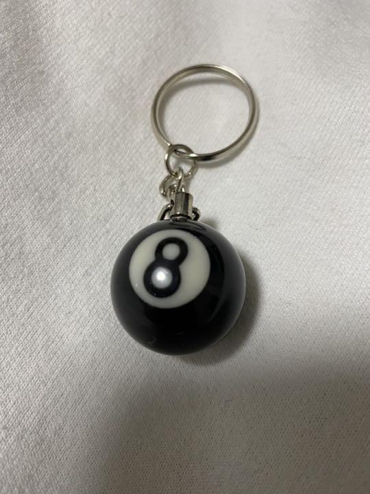 【数量限定】【ステューシー】8ボール ビリヤードキーホルダー