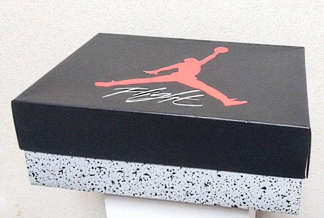 NIKE AIR JORDAN 4 RETRO ナイキ エアジョーダン レトロ