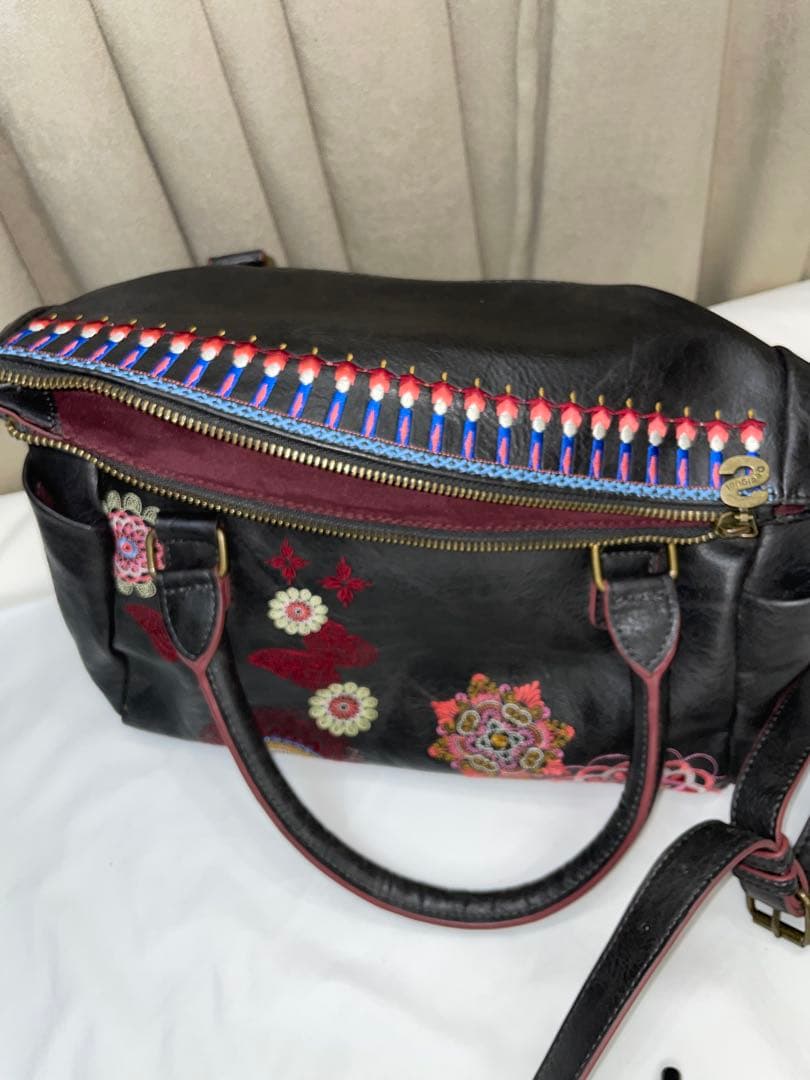 デシグアル 刺繍 2way ショルダー&ハンドバッグ 茶 ブラウン デシグアル 刺繍 2way ショルダー&ハンドバッグ 茶 ブラウン