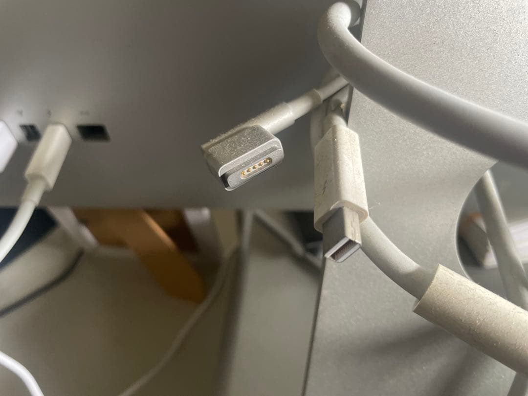 サンダーボルトディスプレイ　thunderbolt display