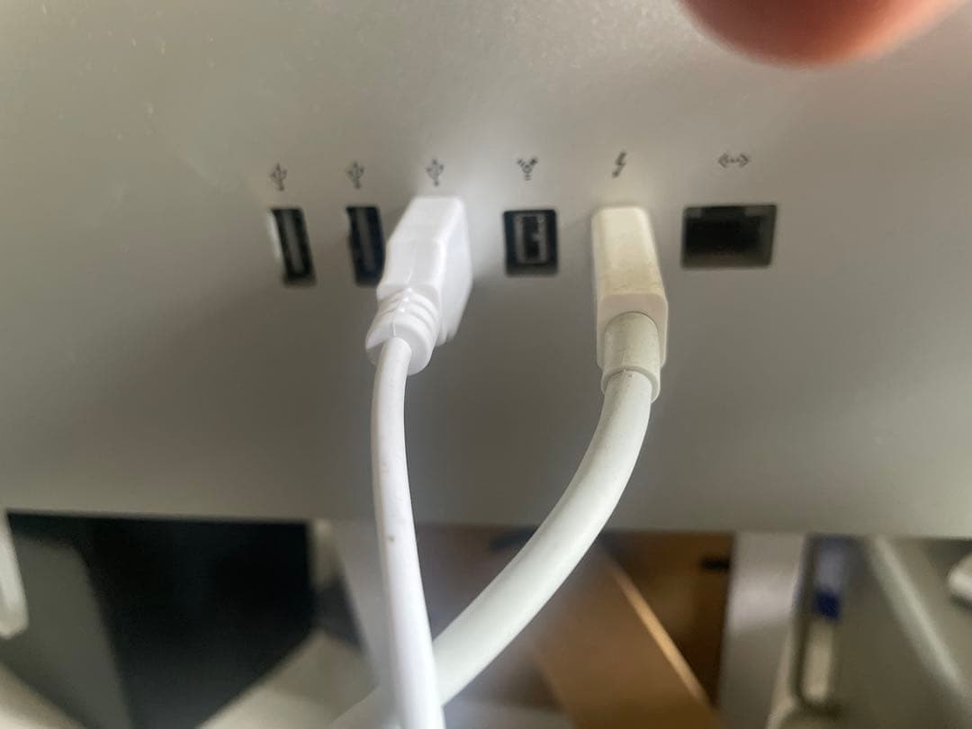 サンダーボルトディスプレイ　thunderbolt display