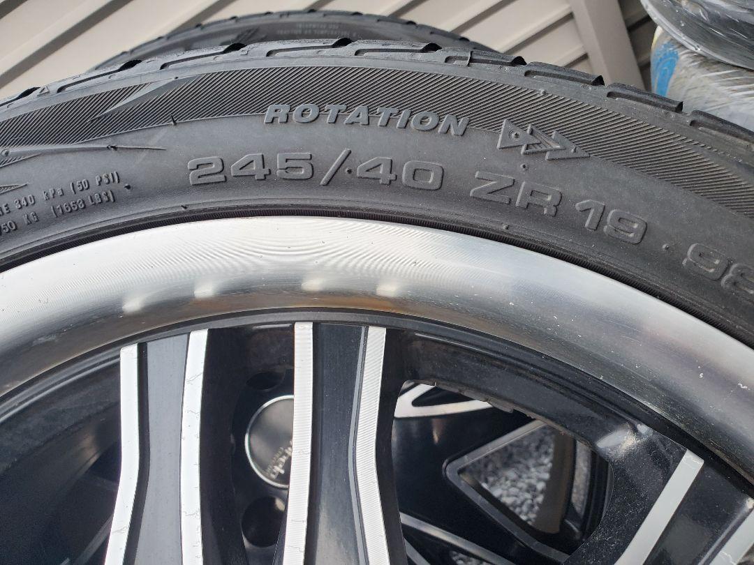 アネーロ コラソン245/40 ZR 19インチ