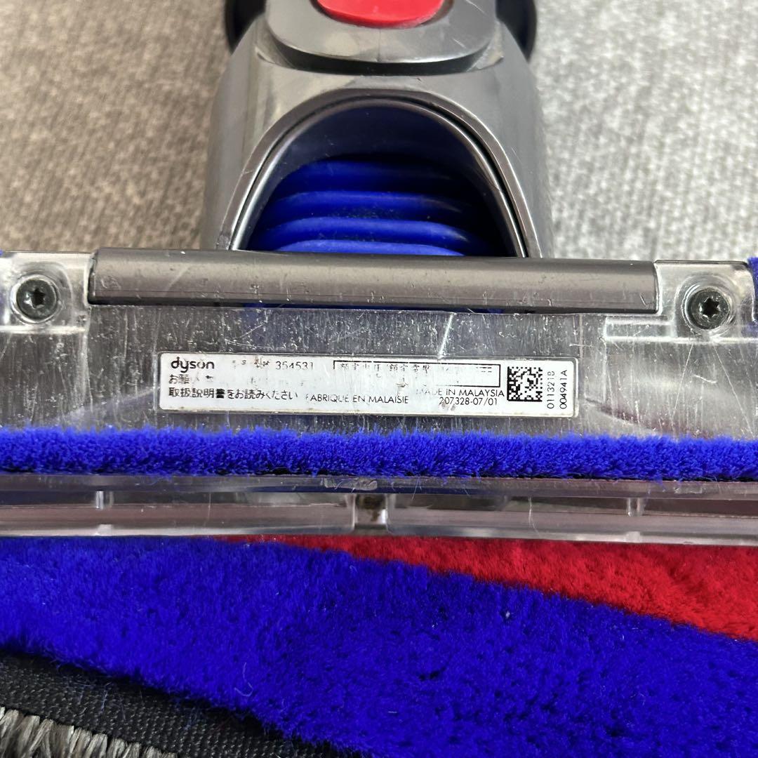 dyson v8 slim fluffyクリーナーヘッド