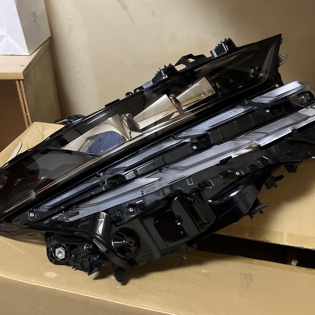 40アルファード　右シーケンシャルLEDヘッドライト