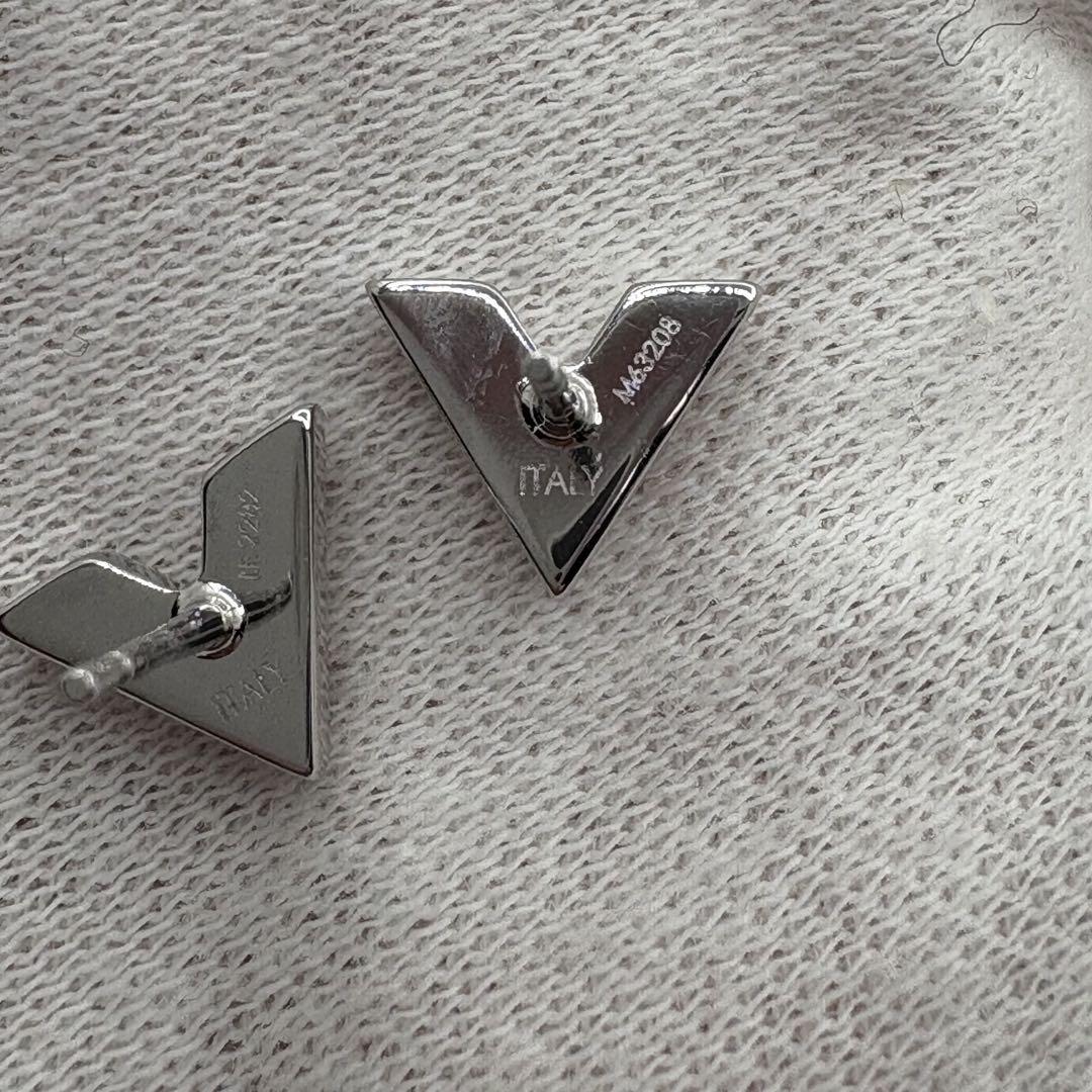 ルイヴィトン　エセンシャルv シルバー　ピアス