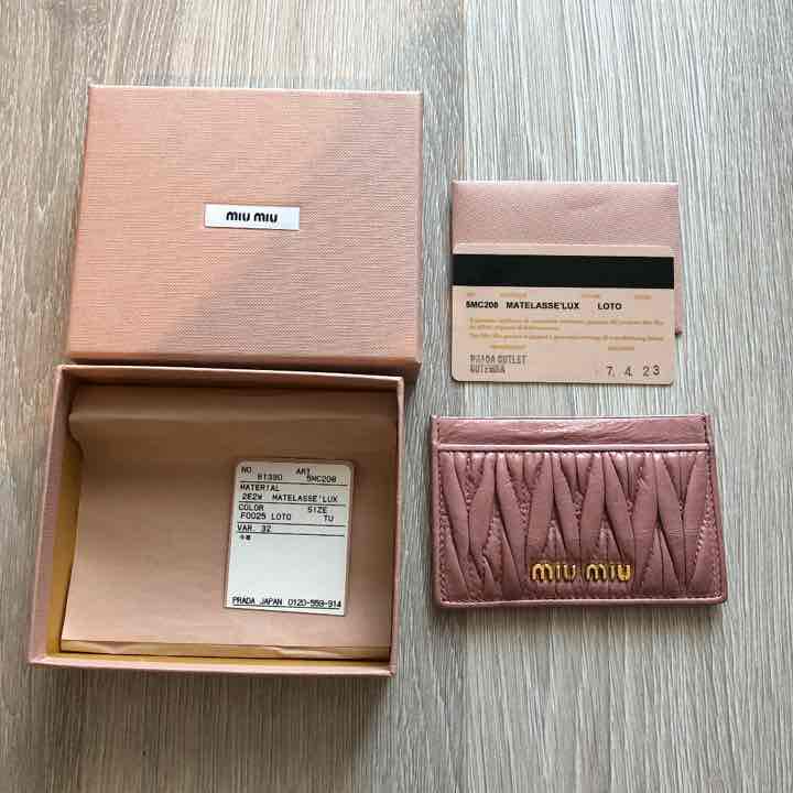 最大87%OFFクーポン miumiu ミュウミュウ 定期入れ パスケース カードケース ミニ財布 ピンク riversidemedicalarts.com 最大87%OFFクーポン miumiu ミュウミュウ 定期入れ パスケース カードケース ミニ財布 ピンク riversidemedicalarts.com