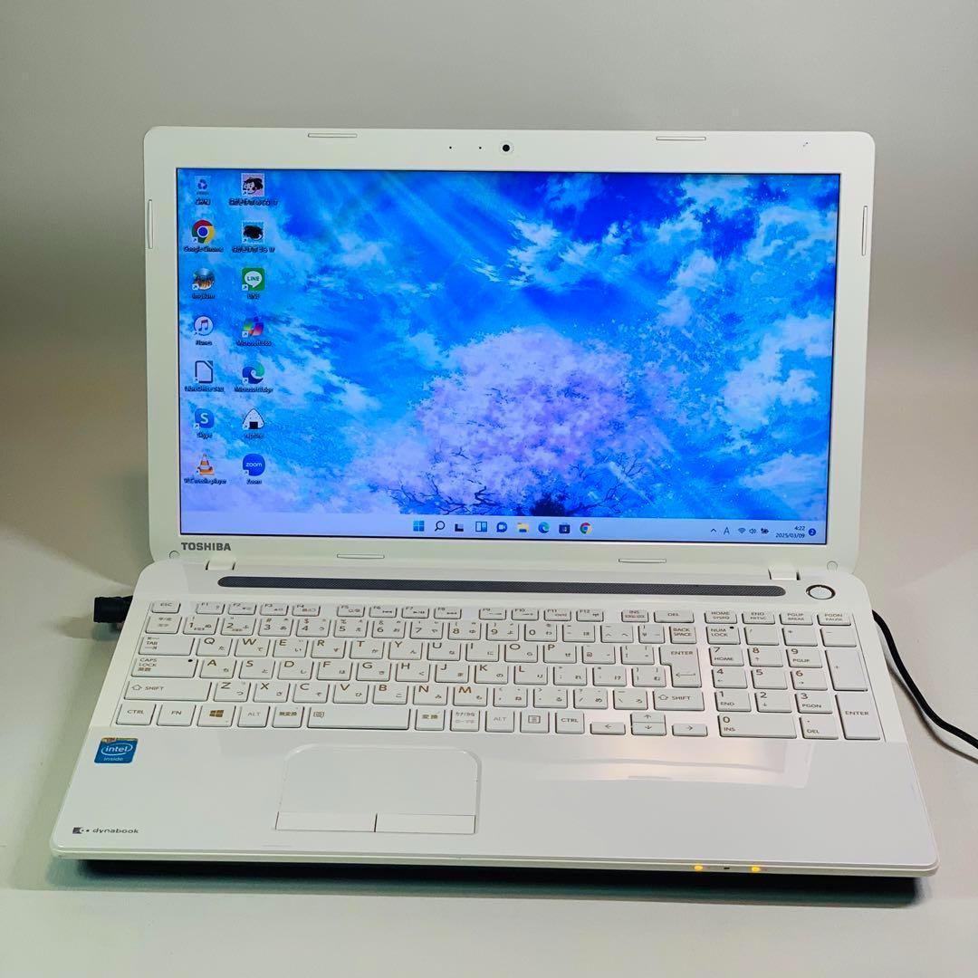 カメラ✨SSD✨東芝✨Office✨15.6インチ✨ホワイト✨ノートパソコン カメラ✨SSD✨東芝✨Office✨15.6インチ✨ホワイト✨ノートパソコン