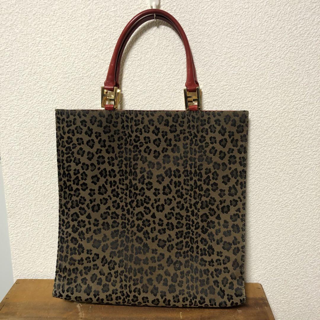 希少 FENDI フェンディ ヒョウ柄 豹柄 トートバッグ レオパード 希少 FENDI フェンディ ヒョウ柄 豹柄 トートバッグ レオパード