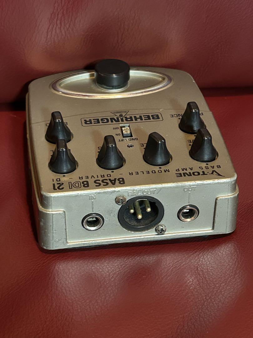 ■BEHRINGER　BDI 21ベースエフェクター Behringer BDI 21 Bass Amp Modeler/ DI Guitar Effects Pedal