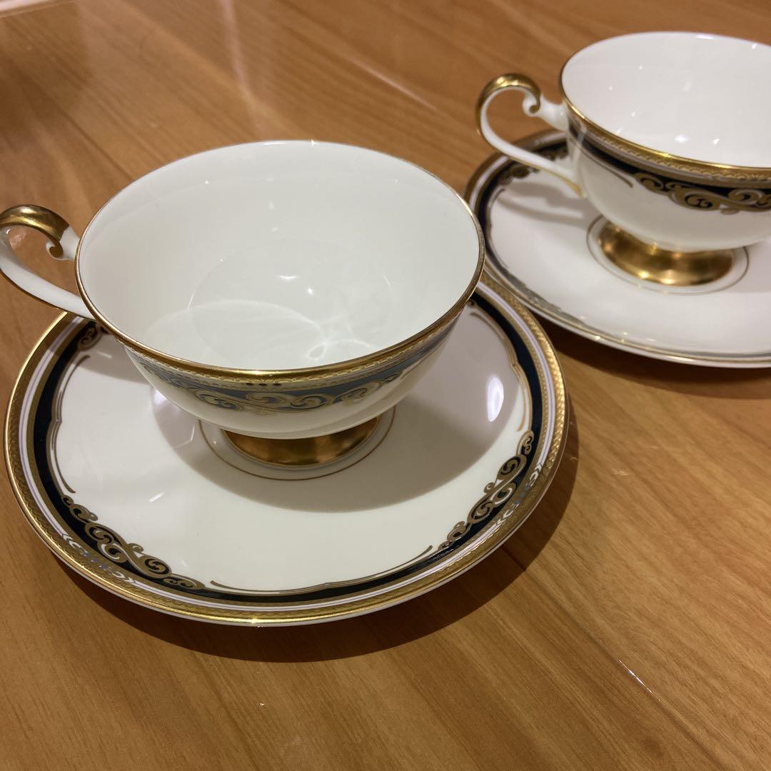 新品　Narumi ボーンチャイナ ティーカップ・ソーサーセット　１セット