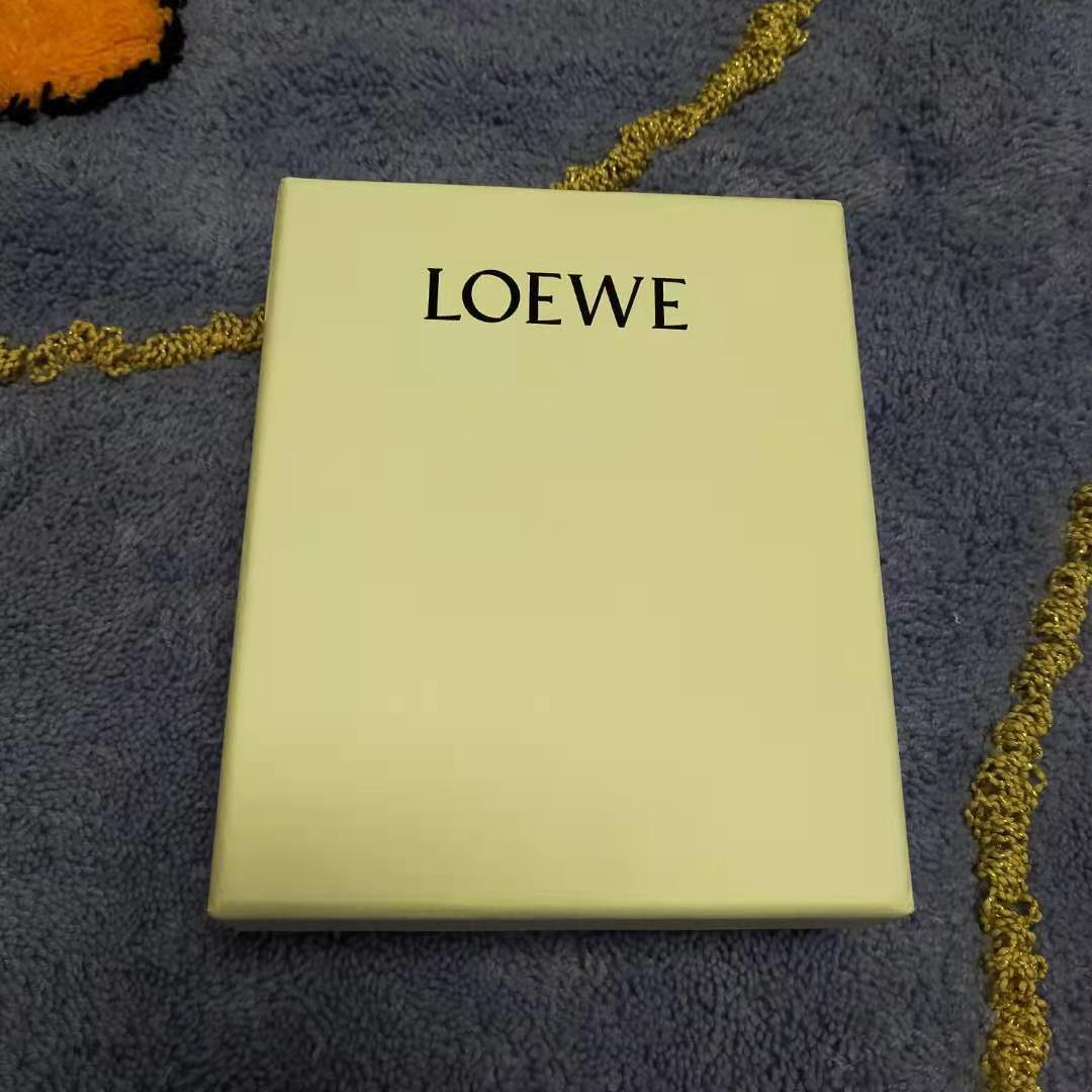 LOEWE ブラウン 二つ折り財布 チェーン付き