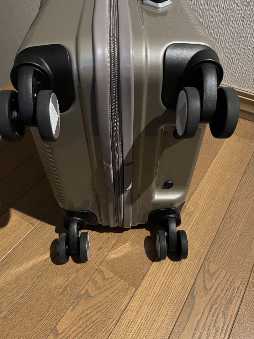 美品　サムソナイト　スーツケース　33L キャリーケース　ラテ　機内持ち込み可