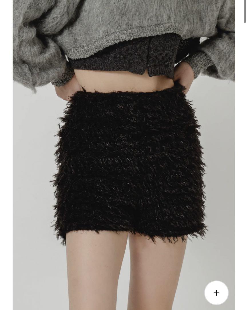 fluffy short pants / eaphi
