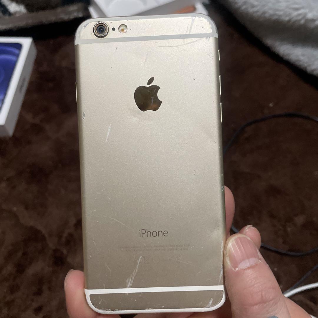 iPhone8ゴールド