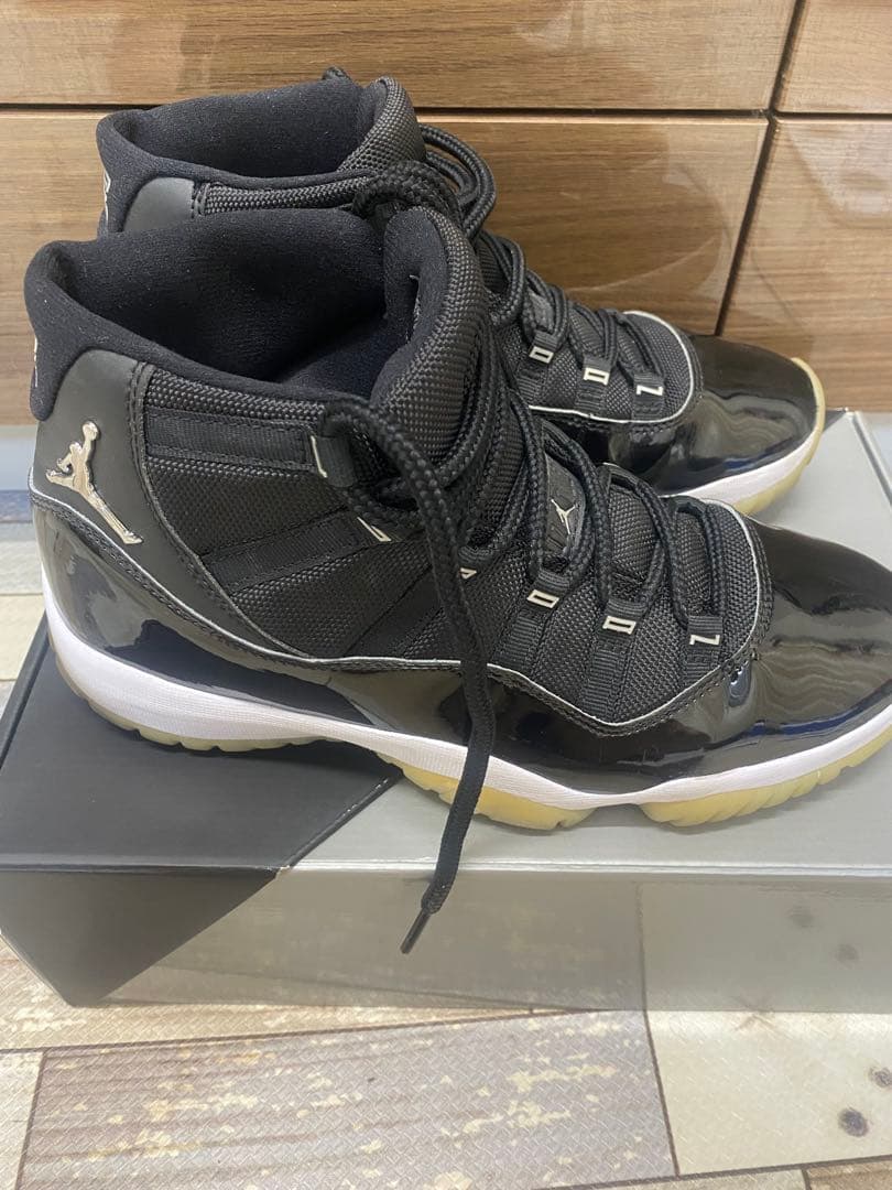 靴 Nike Air Jordan 11 \