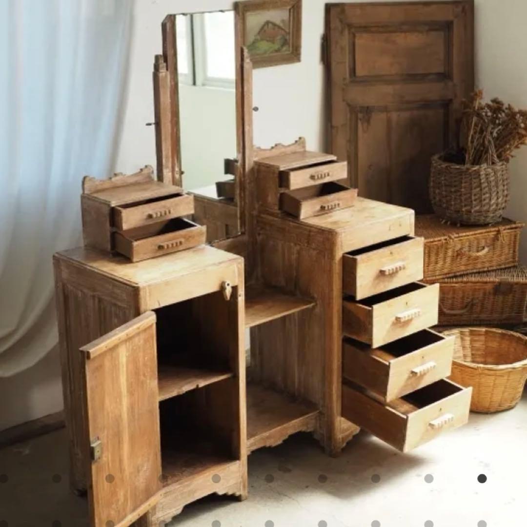 ドレッサーやや傷や汚れあり