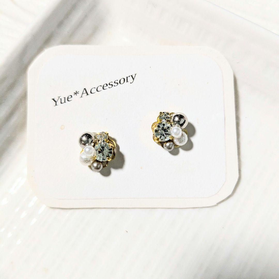 A-135 ハンドメイド☆ビジューピアス／イヤリング - メルカリ