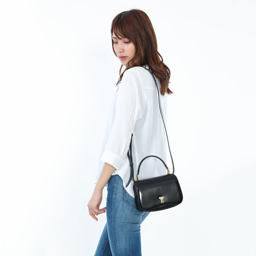 新品 AMI PARIS ULL718.AL0139 001 バッグ - メルカリ