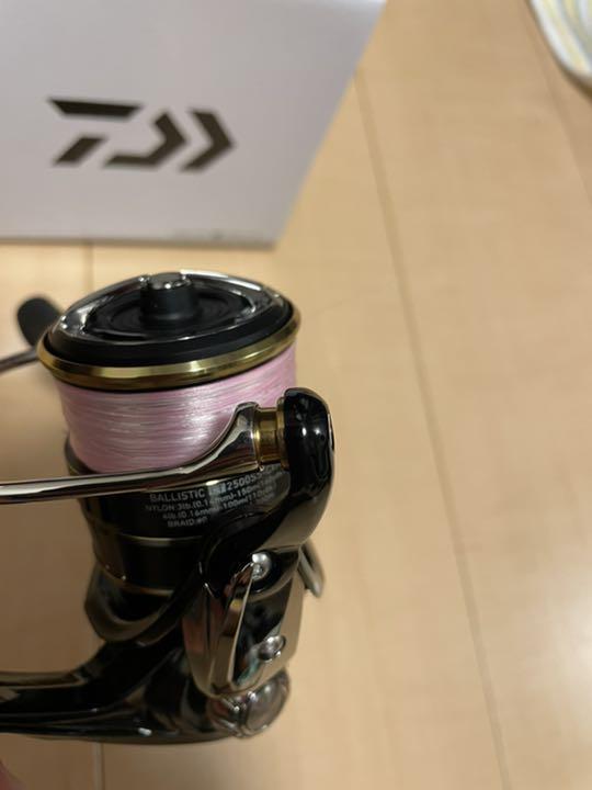 2022新品 ダイワ 2500SS-CXH 7Z9bH-m36214370589 バリスティックLT 日本製在庫