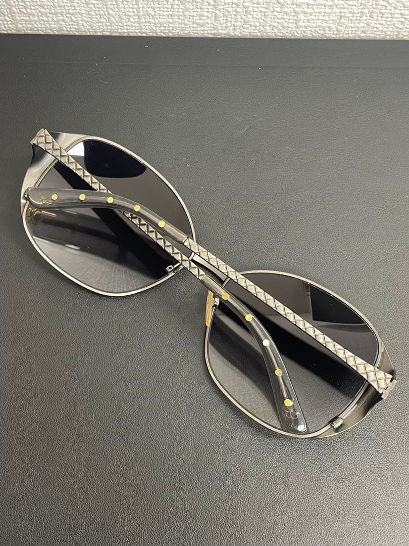 Bottega Veneta ボッテガヴェネタ　ブラックレンズ　サングラス