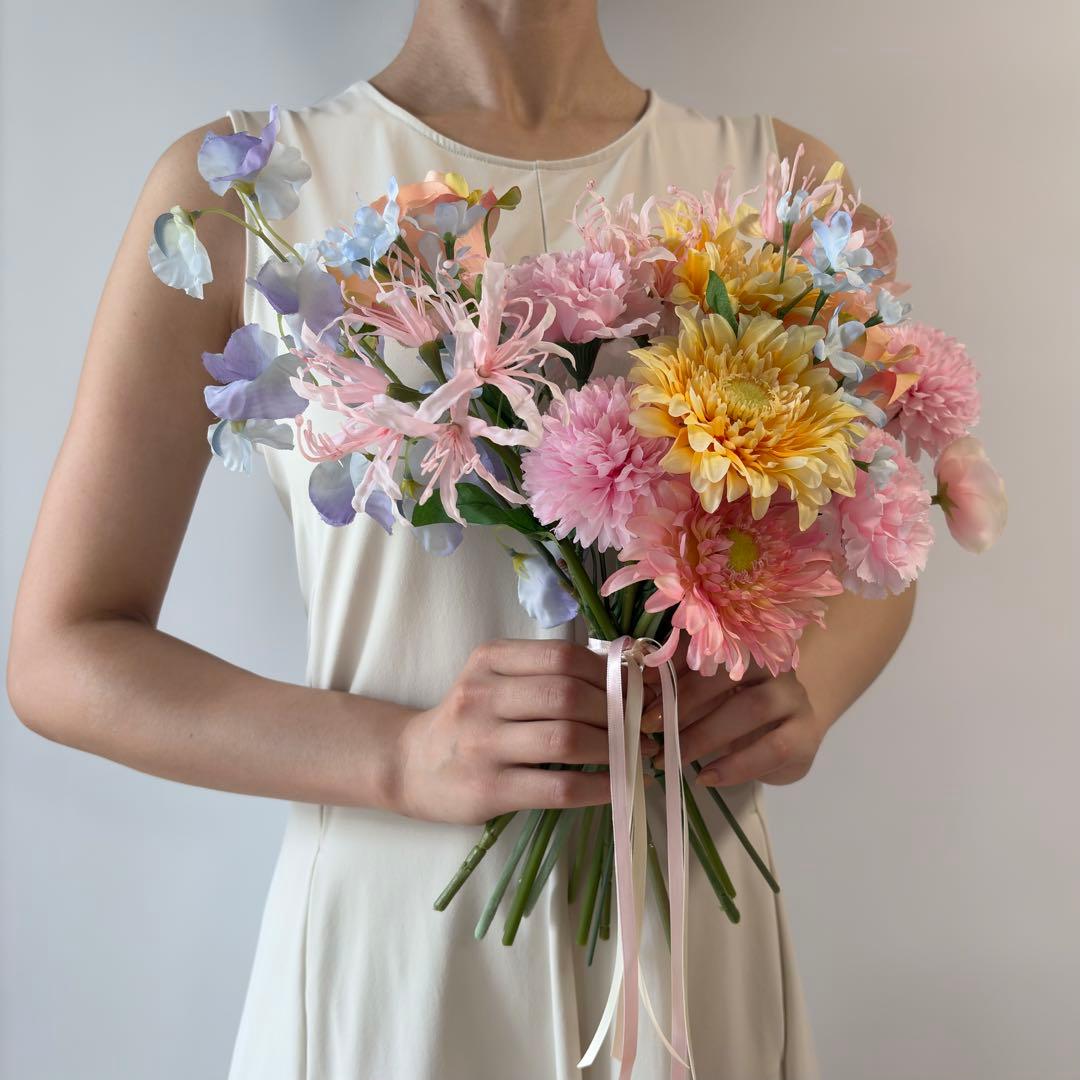 41. ブートニア付 ウェディングブーケ アーティフィシャルフラワー造花新品、♥ YUZUMIYA_COM