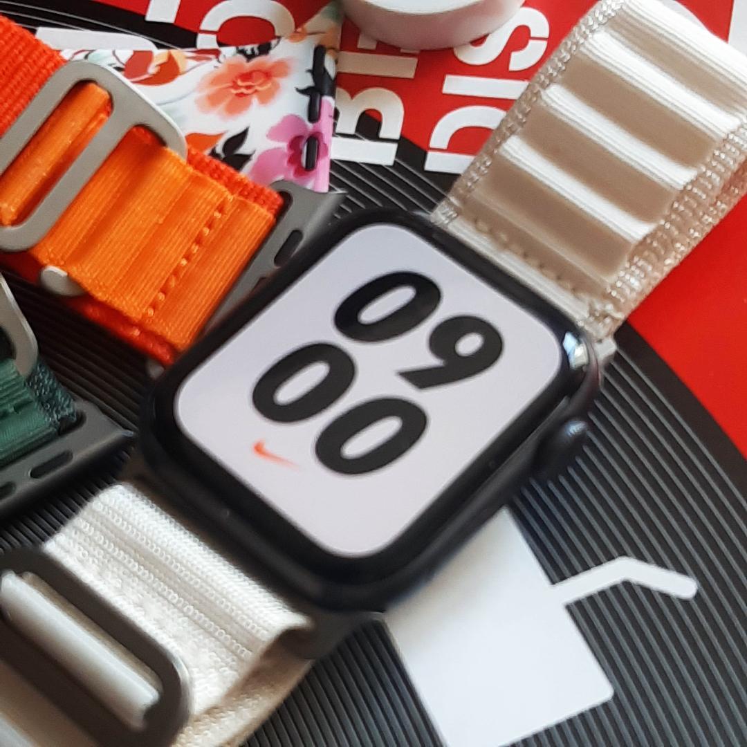 NIKE SE 44mm ベルトx3 Apple Watch アップルウォッチ