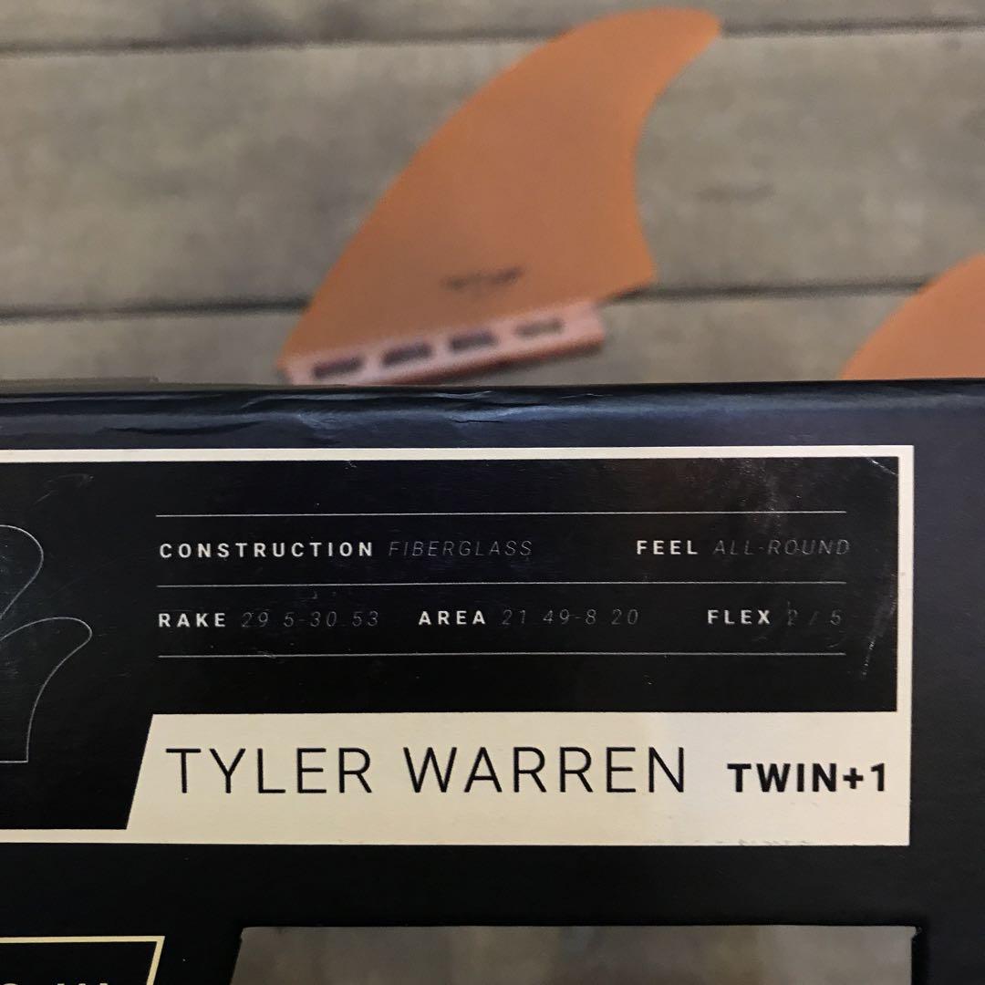 デフローTW DESIGN サーフボードフィン 3枚セット オレンジ箱なし