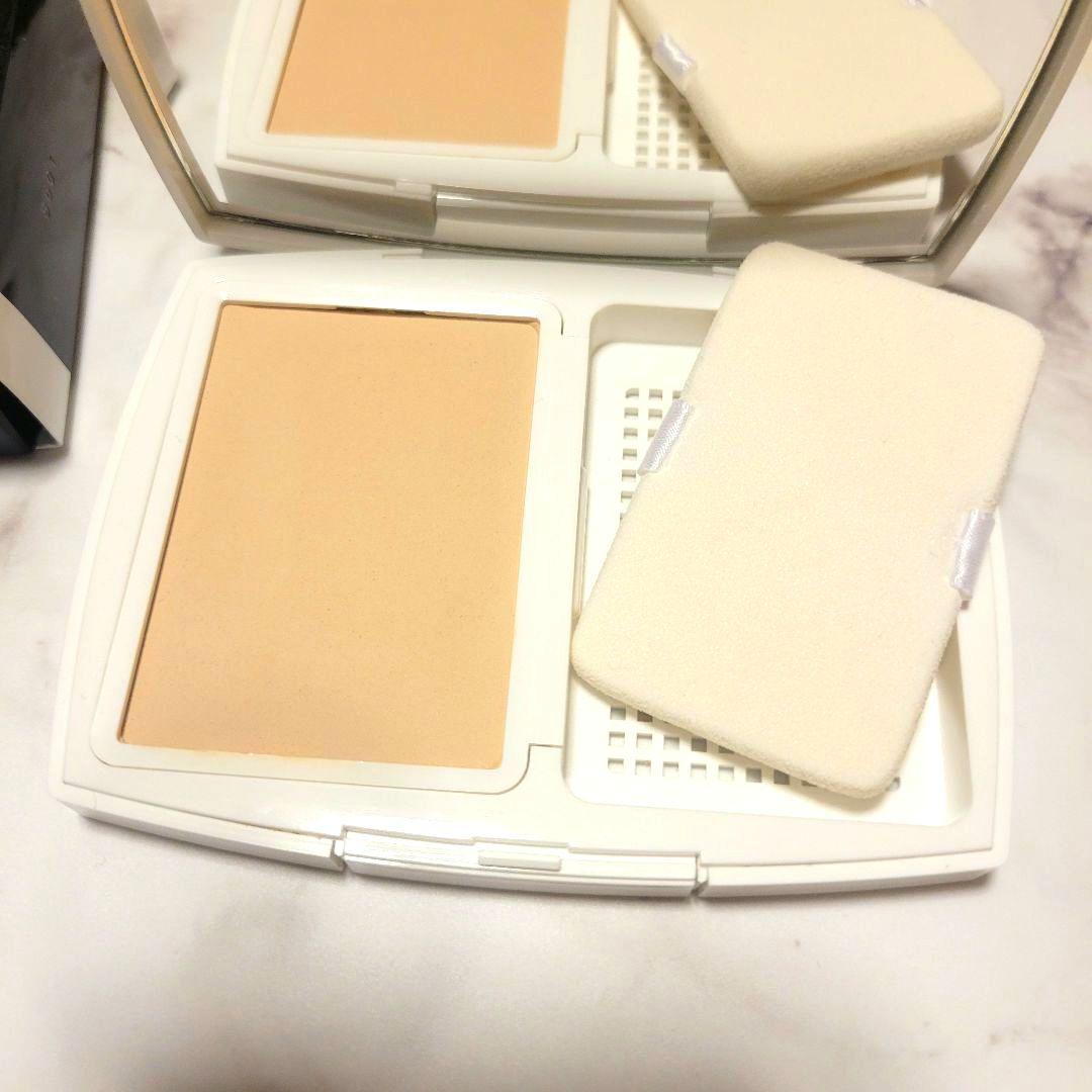CHANEL シャネル ルブランブライトニングコンパクトB20