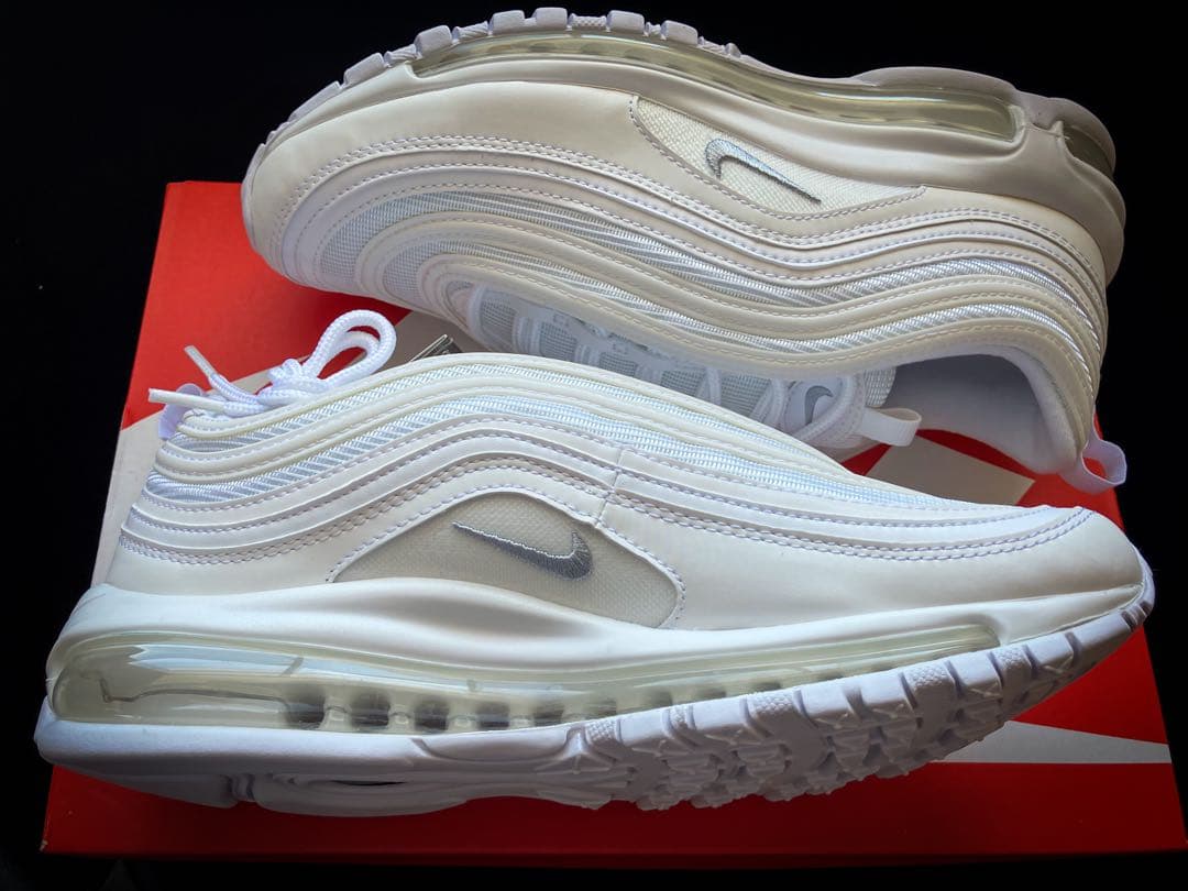 NIKE AIR MAX97 トリプルホワイト 26.5㎝ 新品未使用品 NIKE AIR MAX97 トリプルホワイト 26.5㎝ 新品未使用品