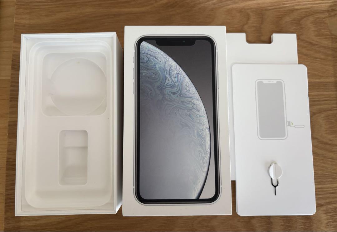 Apple iPhone XR ホワイト 本体　128GB