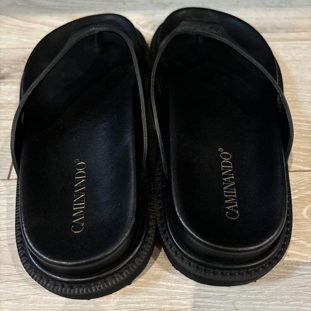 【新品未使用】CAMINANDO レザー ビーチ トングサンダル