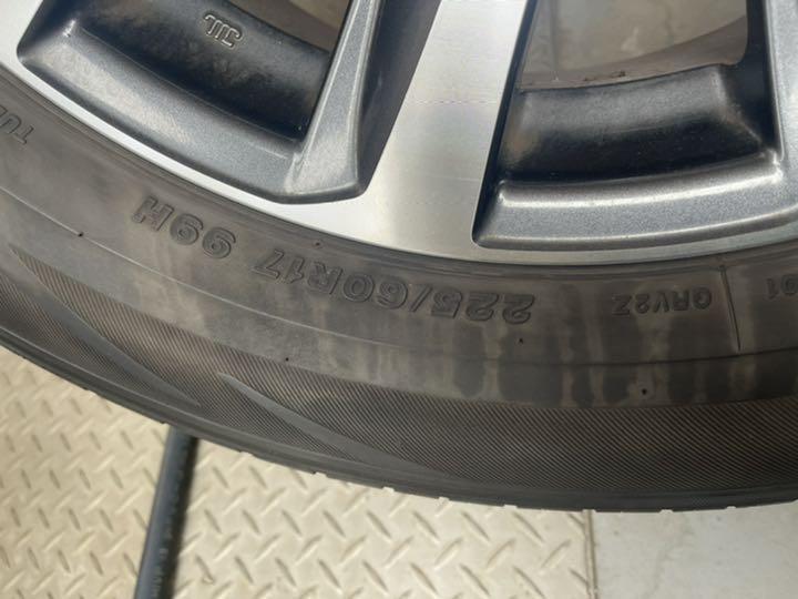 TOYOTA純正225/60/17タイヤレグノGR2 TOYOTA純正225/60/17タイヤレグノGR2