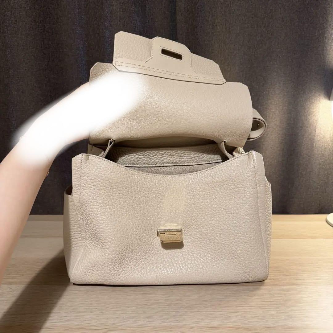 FURLA ベージュ シボレザー カプリッチョ ショルダーバッグ