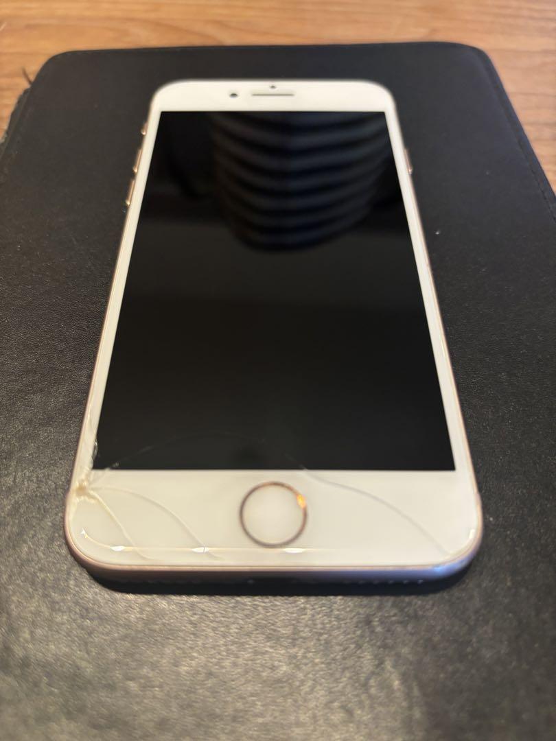 iPhone 8 ゴールド 64 GB docomo