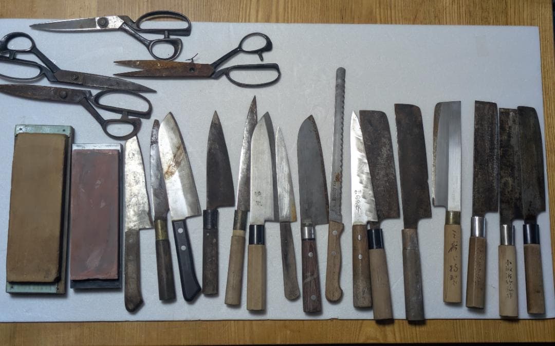 22点 包丁 裁ちばさみ ハサミ 研ぎ石セット ジャンク全体的に状態が悪い