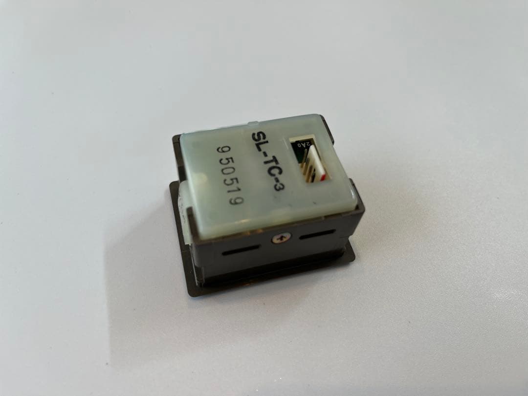 エレベーターボタン日立