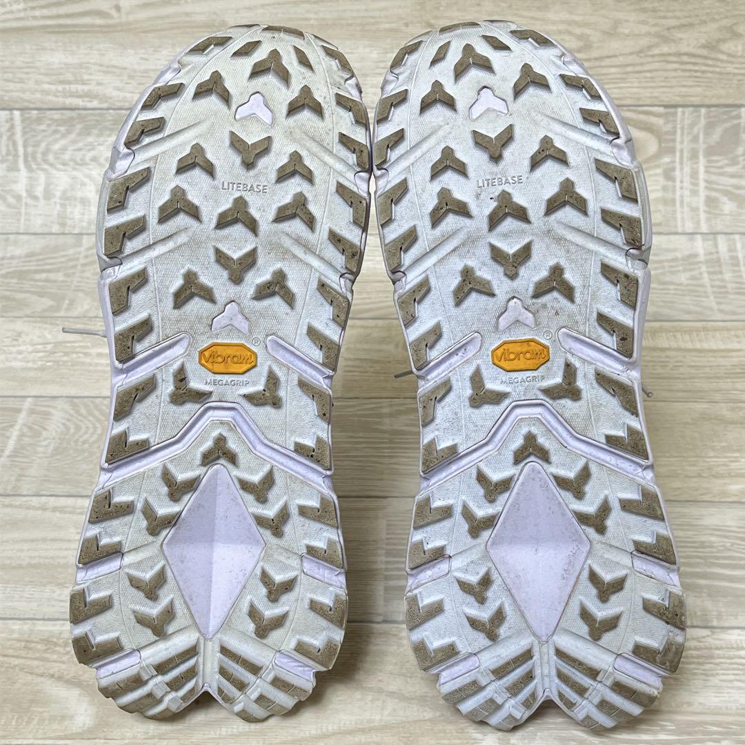 HOKA ONE