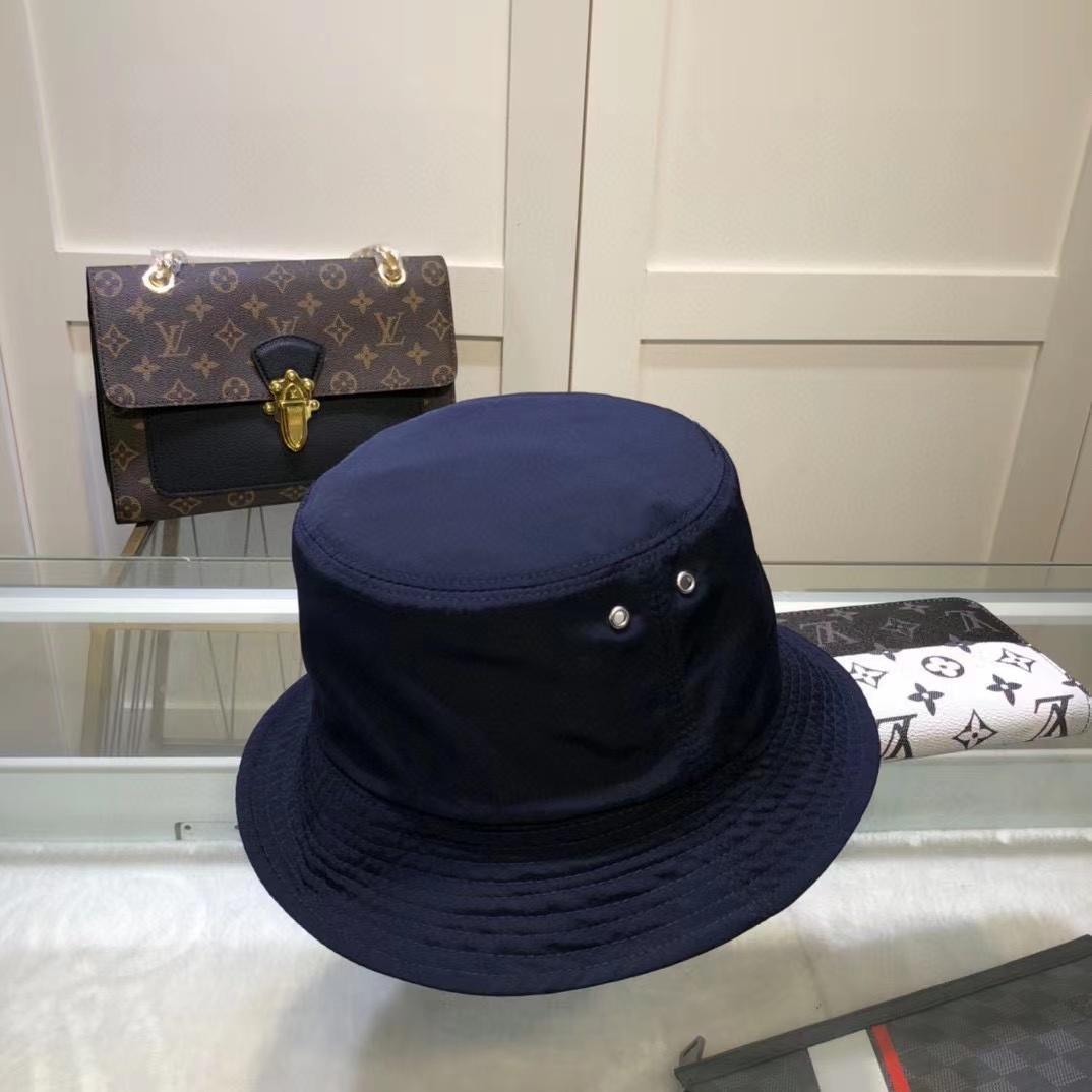 美品✨ネイビー バケットハット 通気孔付き