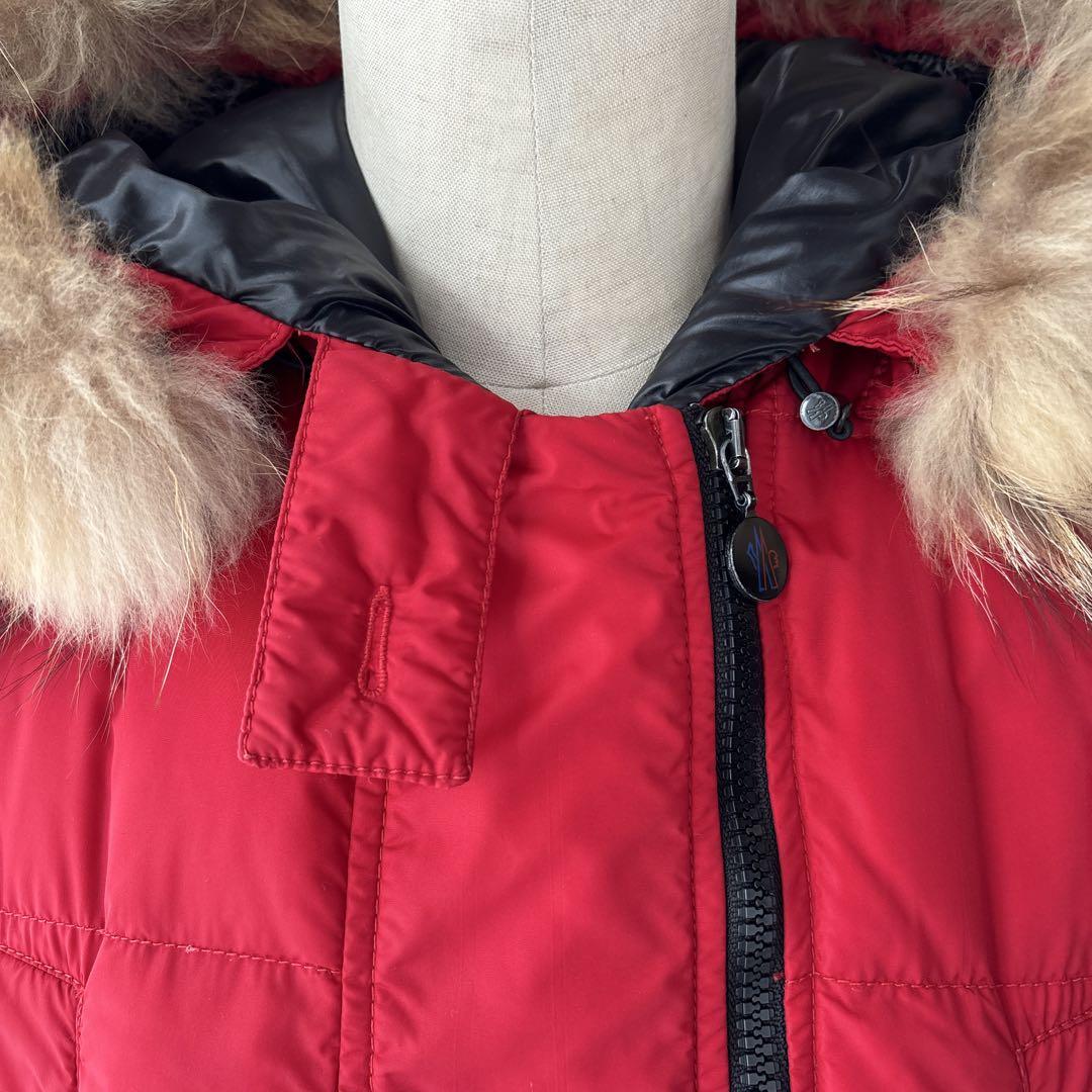 MONCLER 赤 ダウンジャケット ファー付き　00サイズ