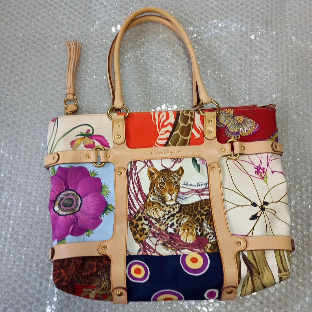 サルヴァトーレ　フェラガモ 　アニマル柄　 トートバッグ