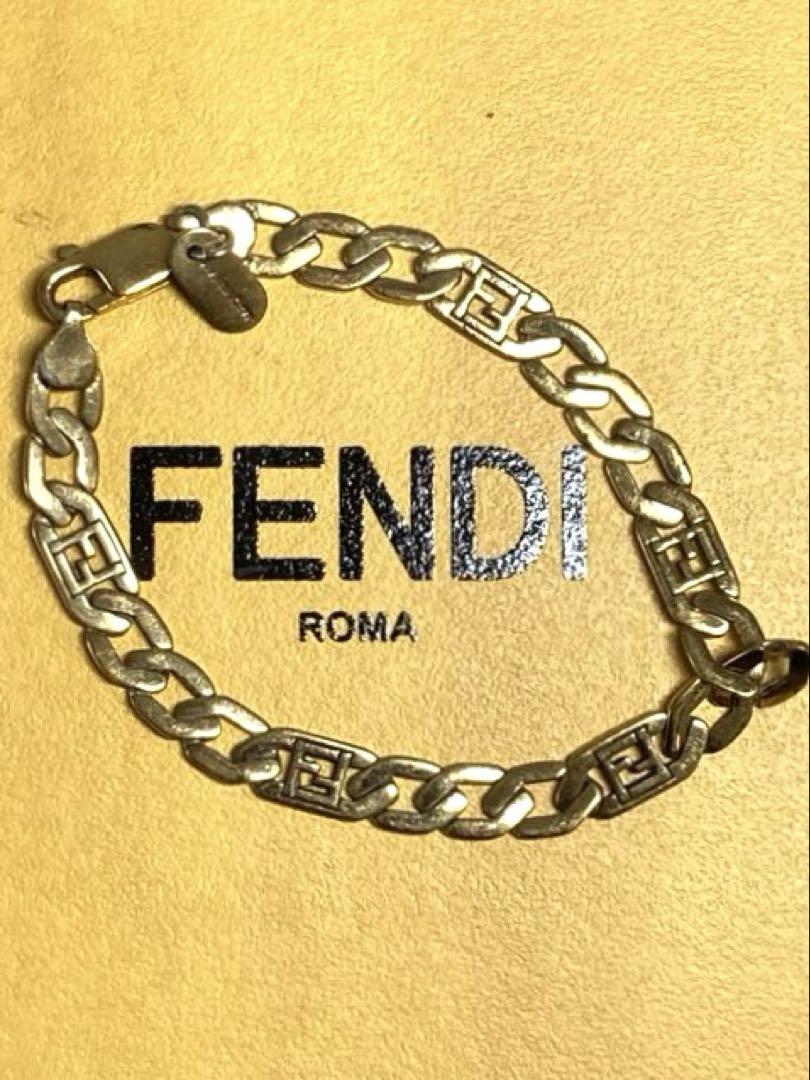 FENDI フェンディ　ゴールド金具　ブレスレット