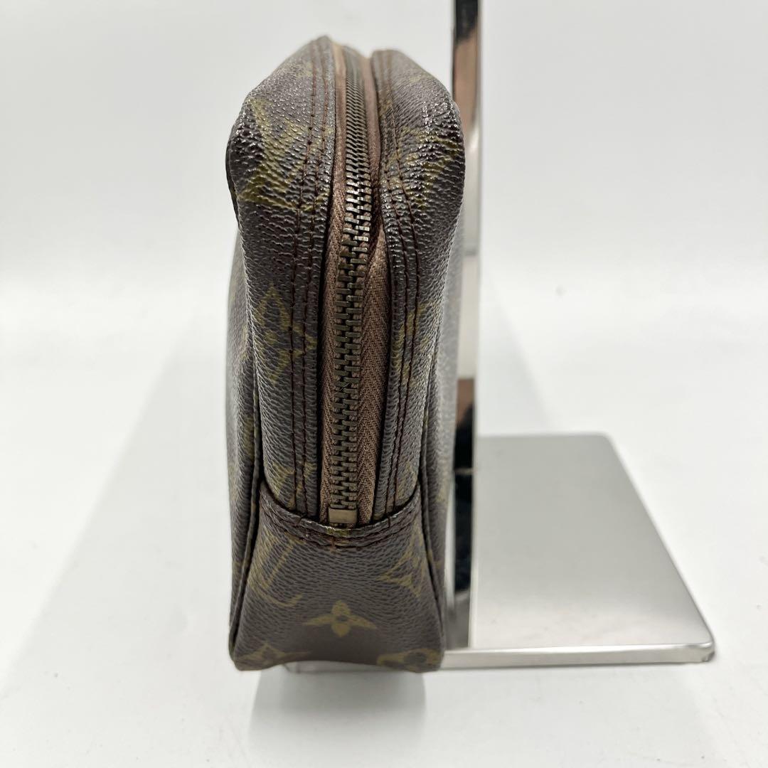 LOUIS VUITTON ルイヴィトン　トゥルーストワレット ポーチ