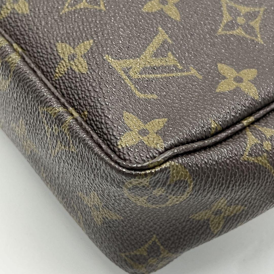 LOUIS VUITTON ルイヴィトン　トゥルーストワレット ポーチ