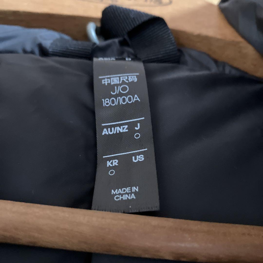 adidasダウンベンチコートＯサイズ
